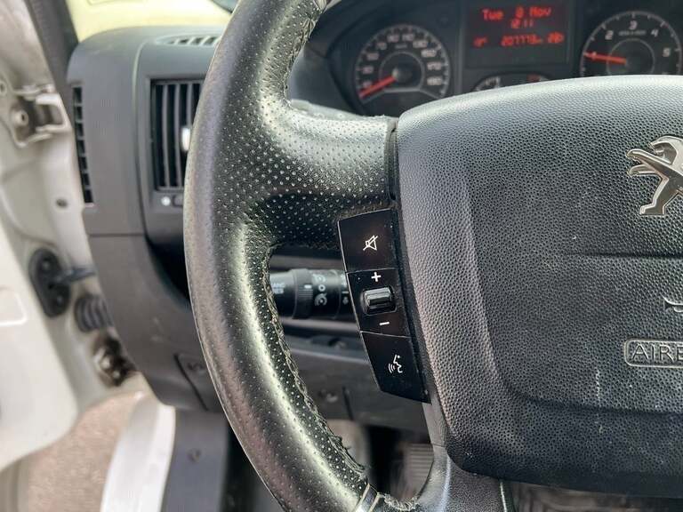 Peugeot Boxer 330