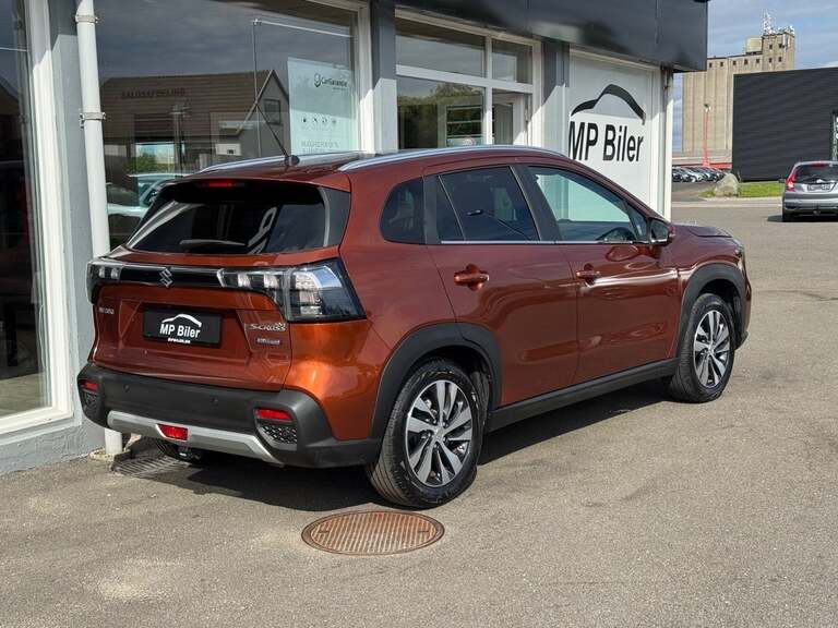 Suzuki S-Cross