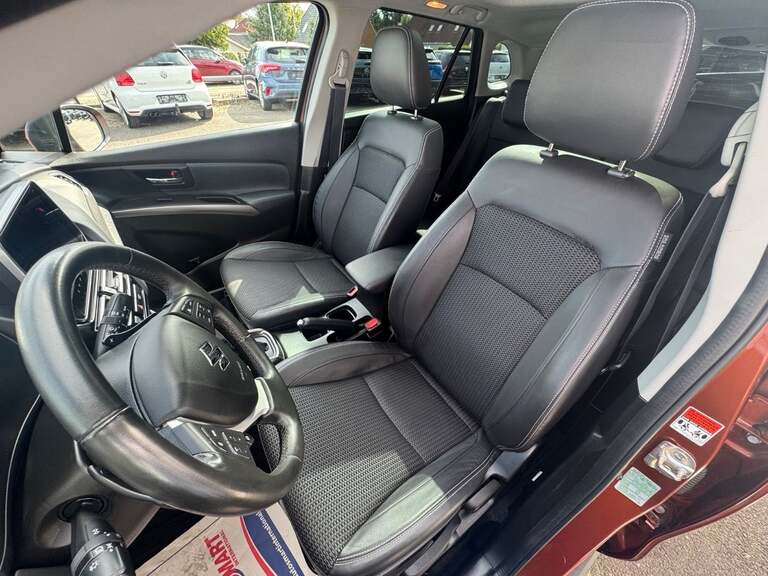 Suzuki S-Cross