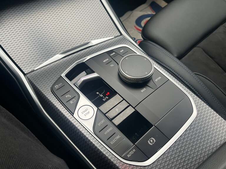 BMW 320e