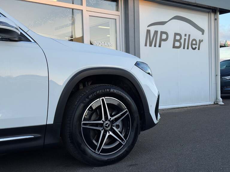 Mercedes EQB250+