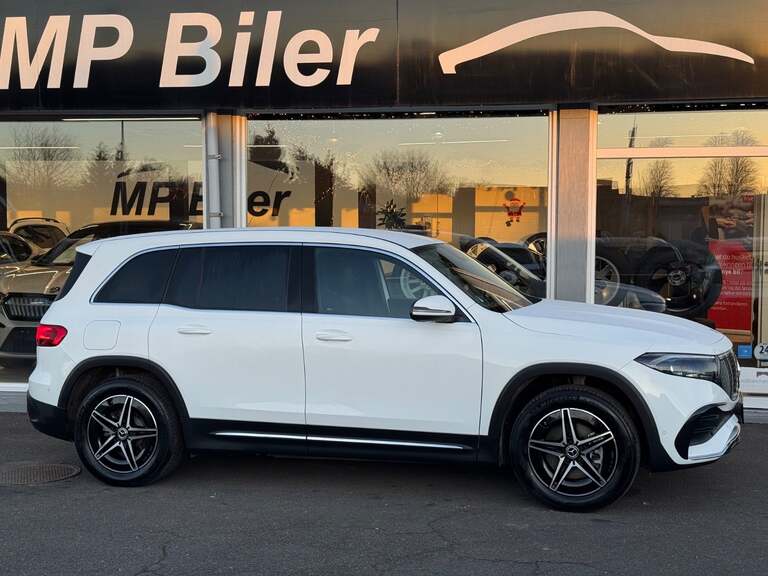 Mercedes EQB250+