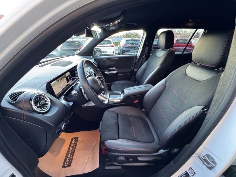 Mercedes EQB250+