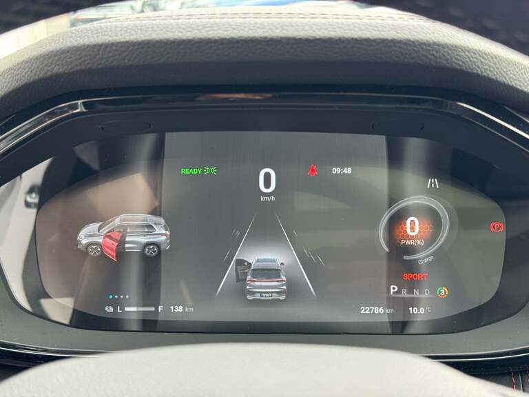 Maxus Euniq6