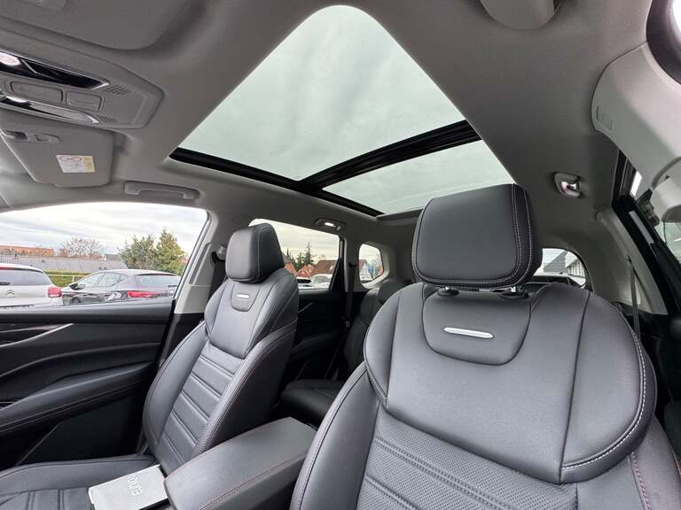 Maxus Euniq6