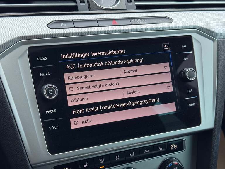 VW Passat