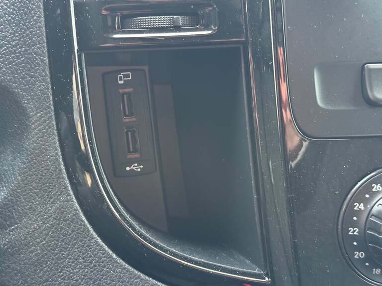 Mercedes Vito 114