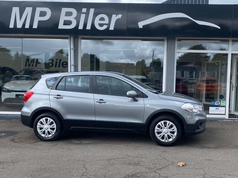 Suzuki S-Cross
