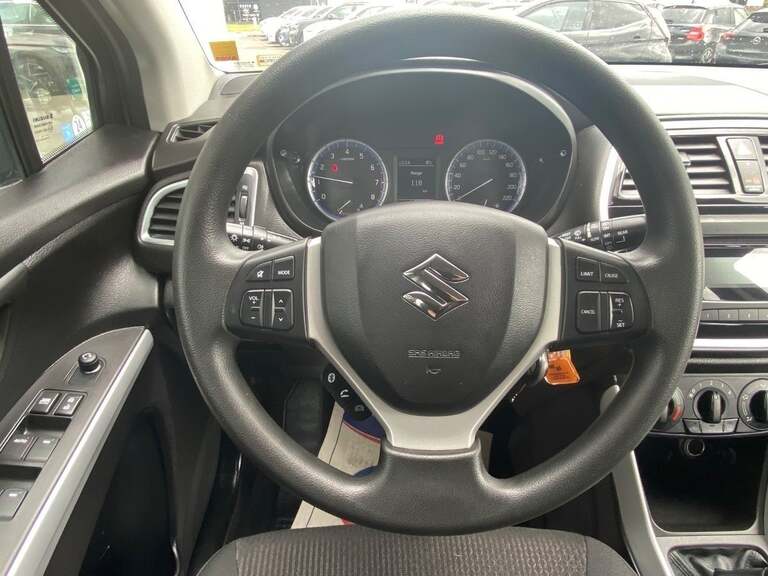 Suzuki S-Cross