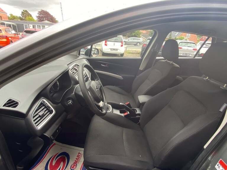 Suzuki S-Cross