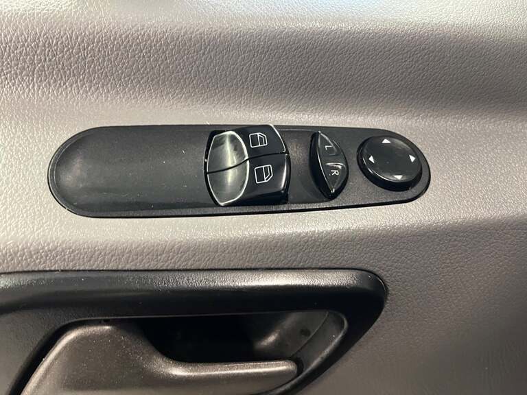 Mercedes Sprinter 319
