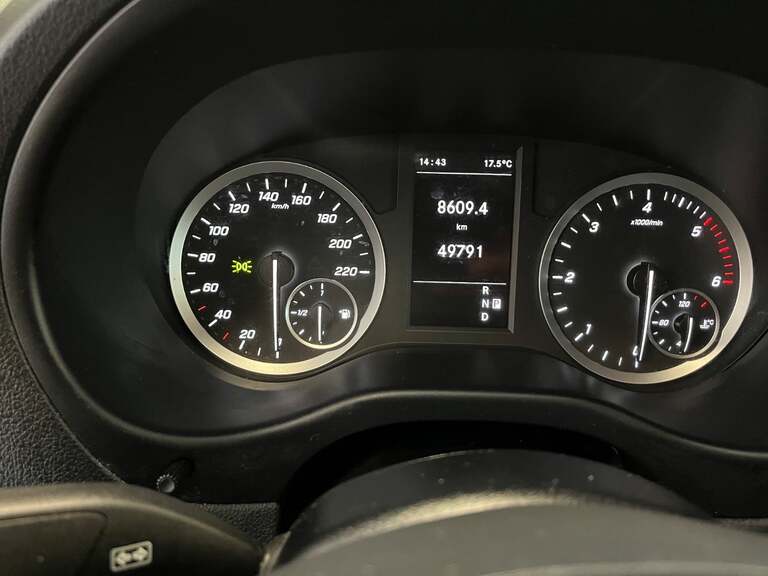 Mercedes Vito 114