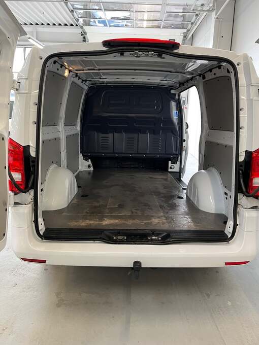 Mercedes Vito 114