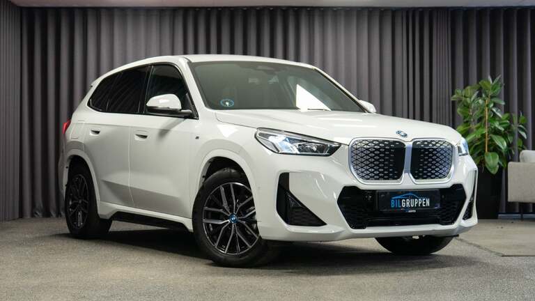 BMW iX1