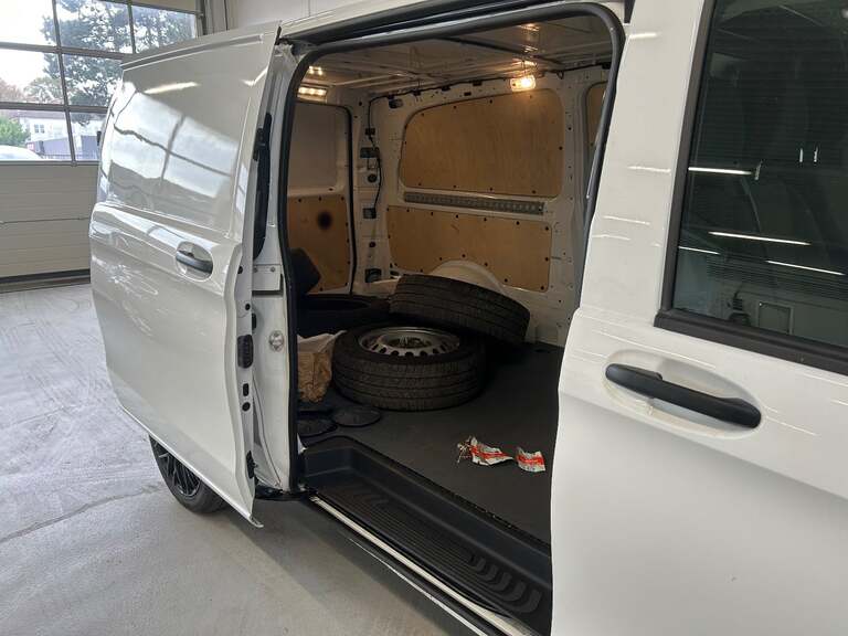 Mercedes Vito 114