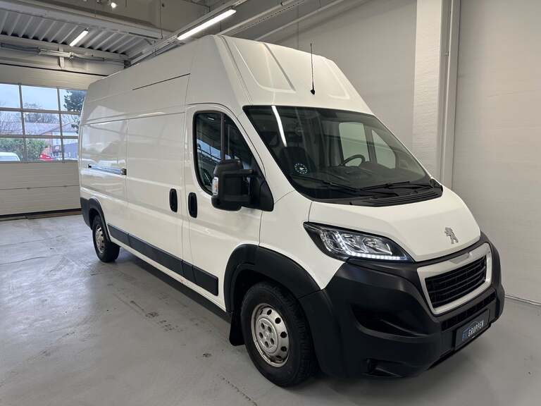 Peugeot Boxer 335