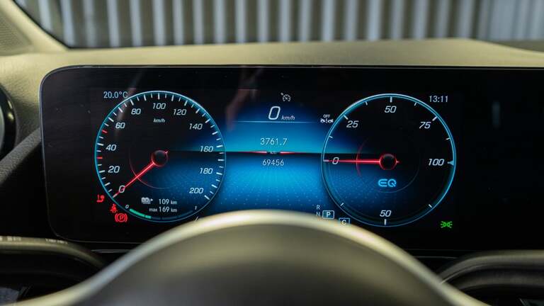 Mercedes EQA250