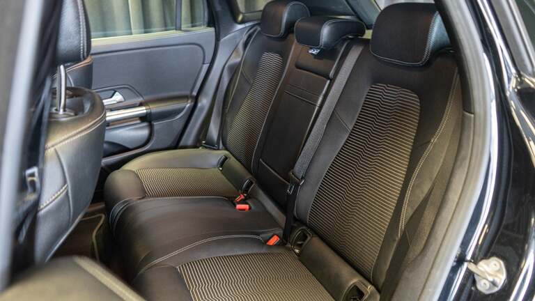 Mercedes EQA250