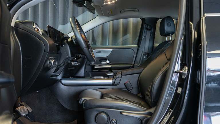 Mercedes EQA250