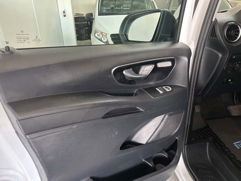 Mercedes Vito 114