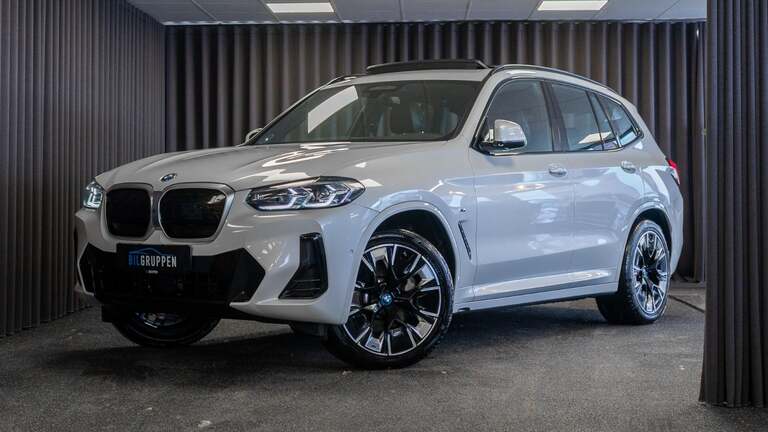 BMW iX3