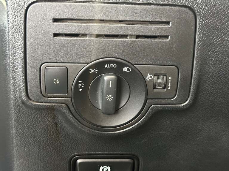 Mercedes Vito 114