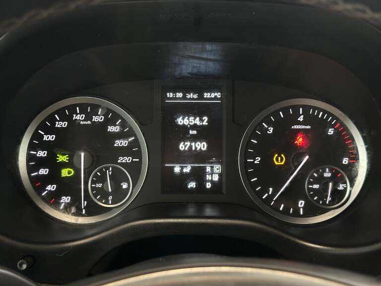 Mercedes Vito 114