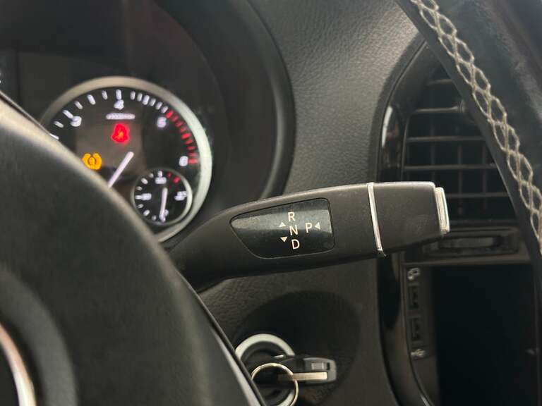 Mercedes Vito 114