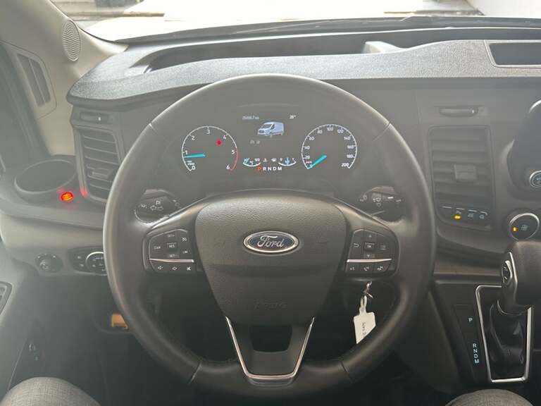 Ford Transit 350 L2 Van