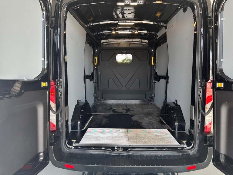 Ford Transit 350 L2 Van