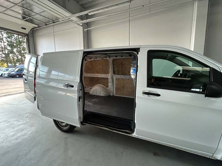 Mercedes Vito 114