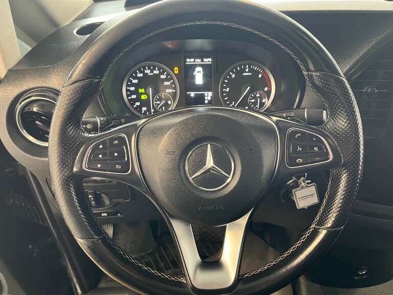 Mercedes Vito 114