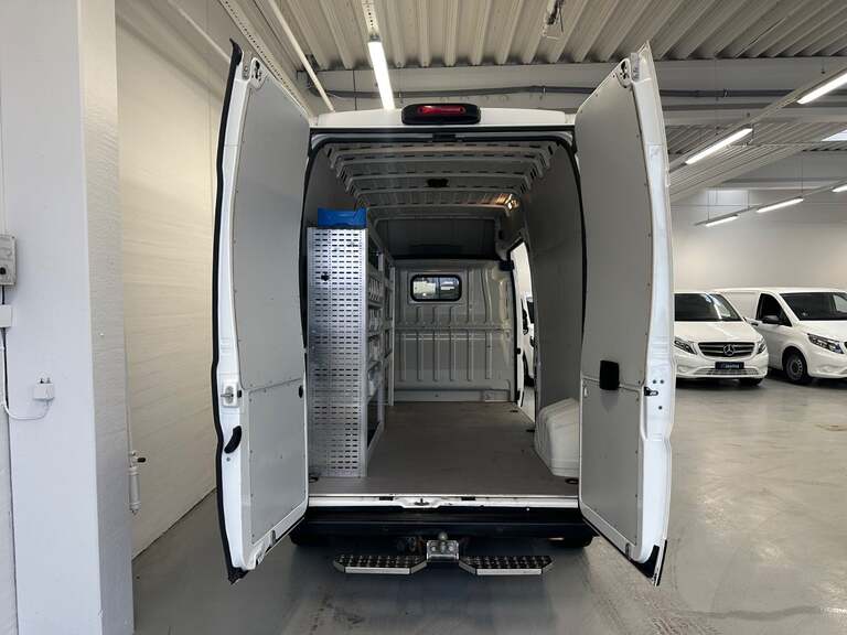 Peugeot Boxer 335