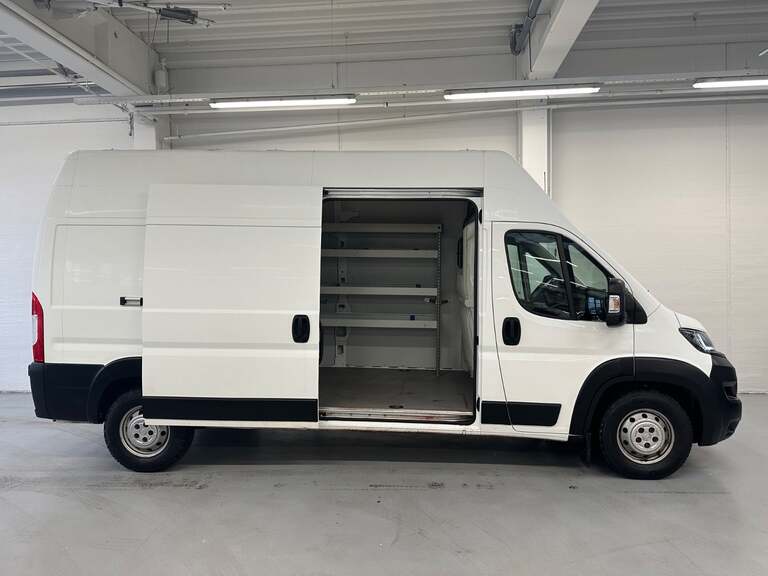 Peugeot Boxer 335