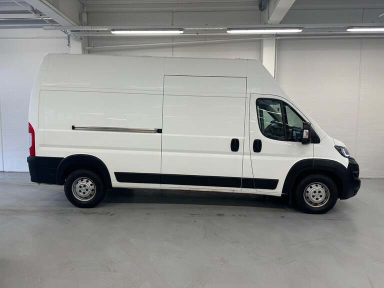 Peugeot Boxer 335