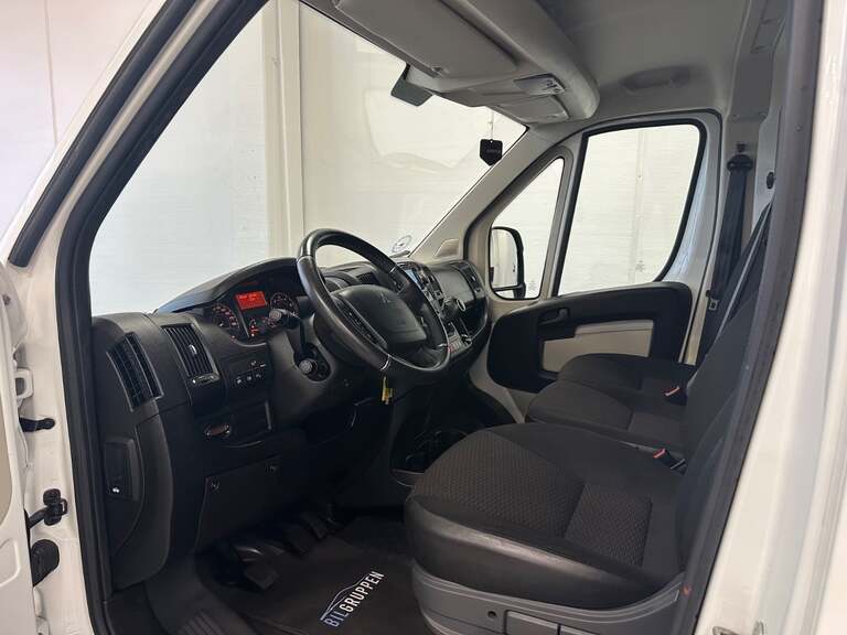 Peugeot Boxer 335