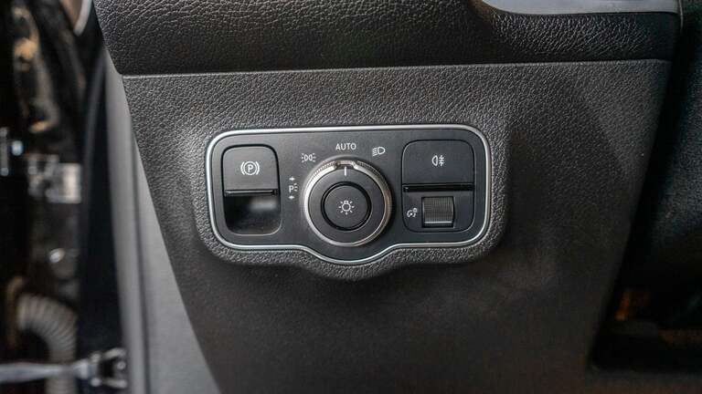 Mercedes EQB300