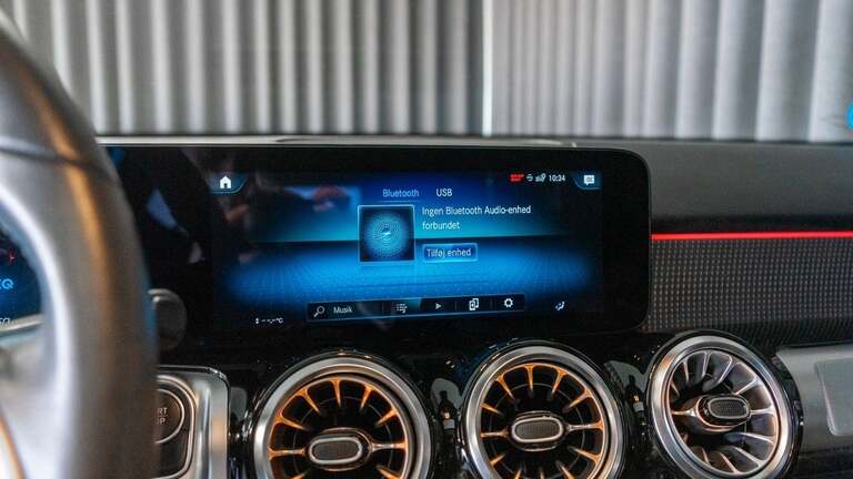 Mercedes EQB300