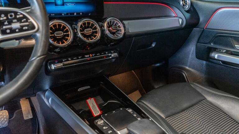 Mercedes EQB300