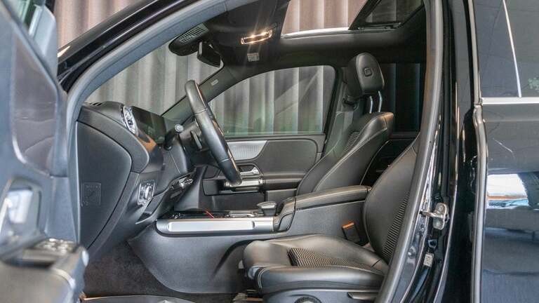 Mercedes EQB300