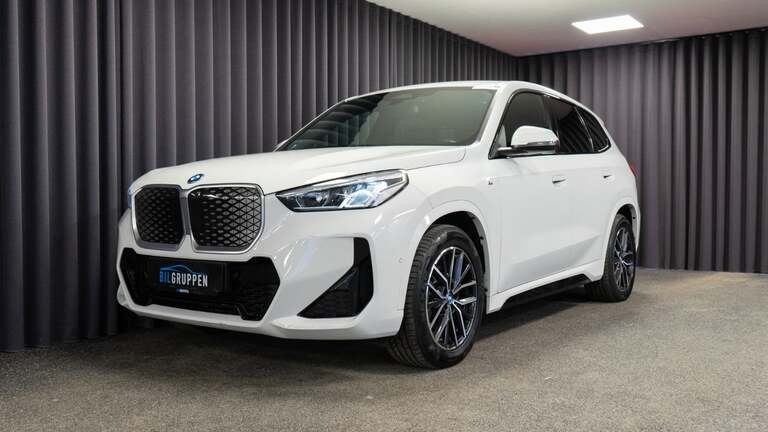BMW iX1