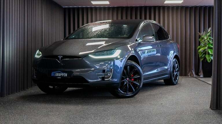 Tesla Model X